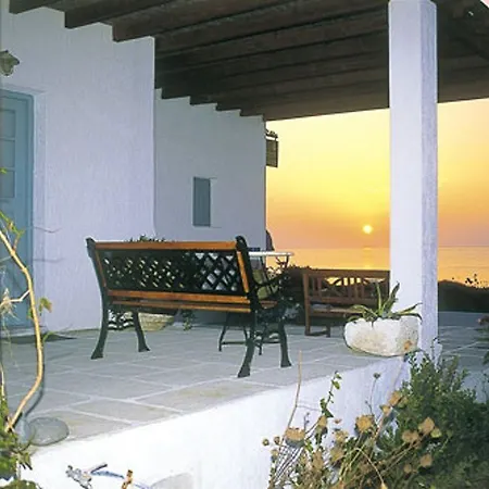 Anemoessa And Hotel 2*